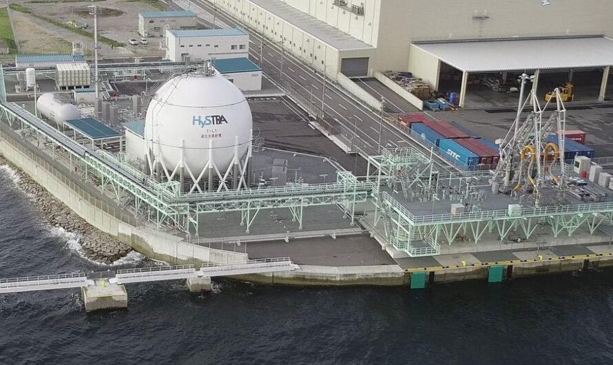 В Японии построен первый в мире терминал по приему сжиженного водорода