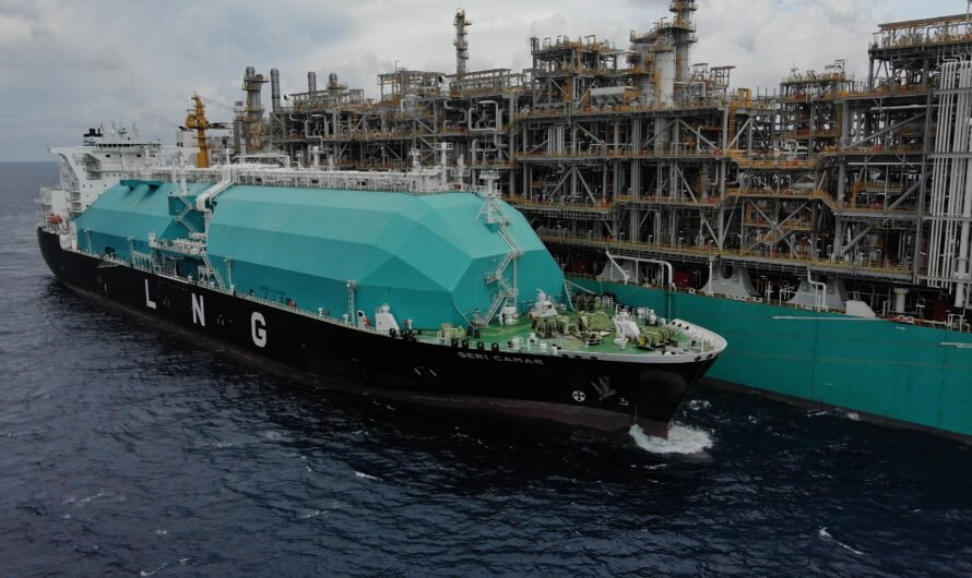 Второй плавучий завод СПГ компании Petronas PFLNG Dua начал отгрузки