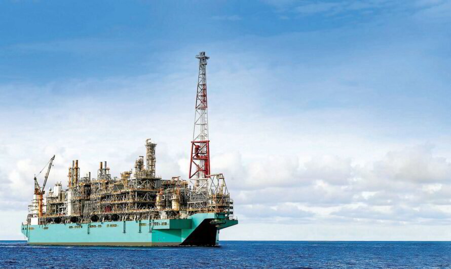 Petronas рассматривает заявки на FEED плавучего завода СПГ PFLNG Tiga от Technip, JGC и Saipem