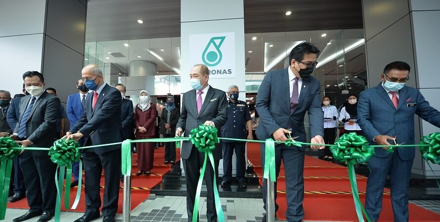 Petronas выпускает мастер-план разработки газовых ресурсов и строительства СПГ завода в штате Сабах
