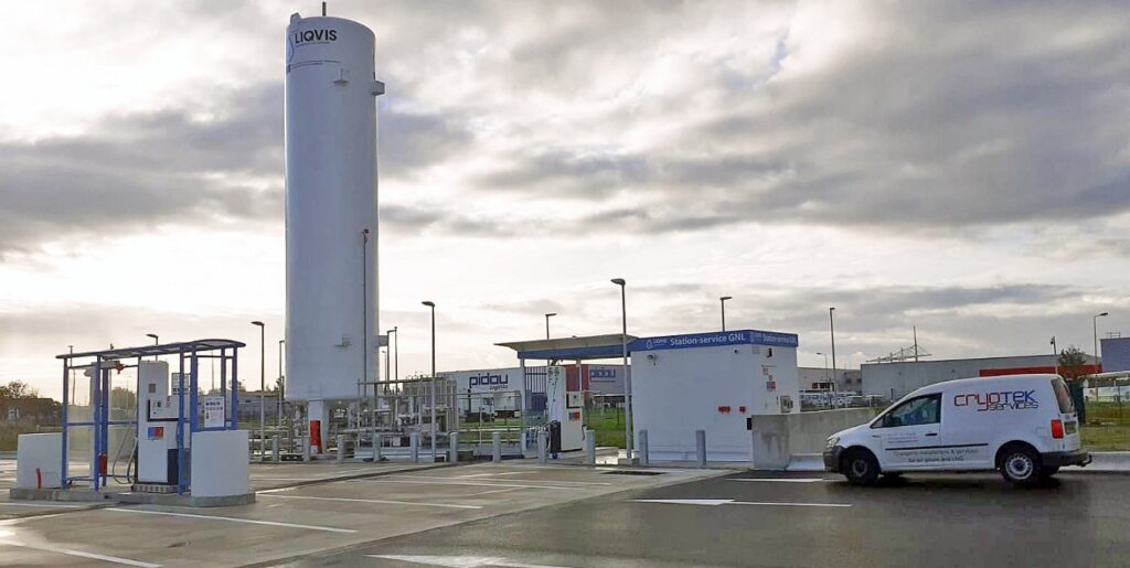 Liqvis LNG fueling station Calais - LIQVIS построит еще 16 СПГ-АЗС в Германии и Франции