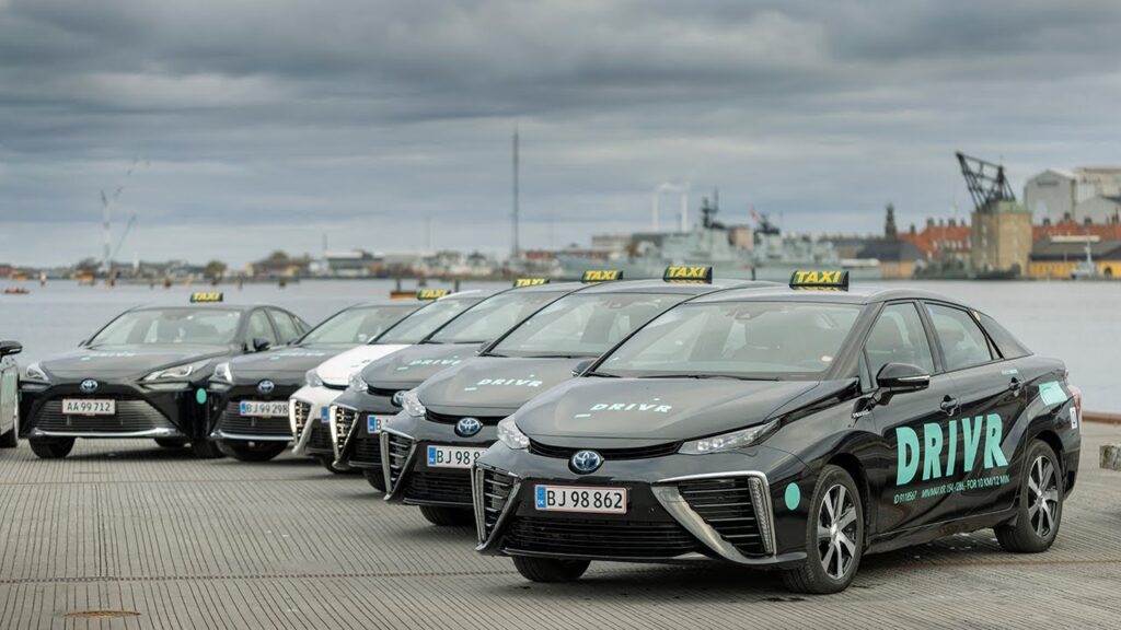 Toyota Mirai DRIVR taxi Copenhagen - К концу 2022 года в Копенгагене будет 200 такси на водороде