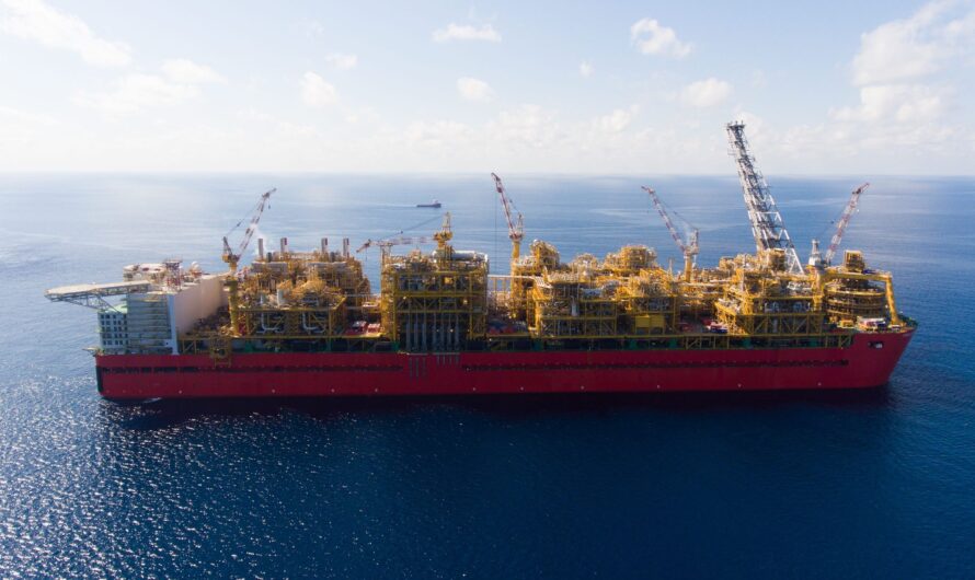 Плавучий СПГ-завод Prelude FLNG останется вне игры как минимум до конца марта 2022