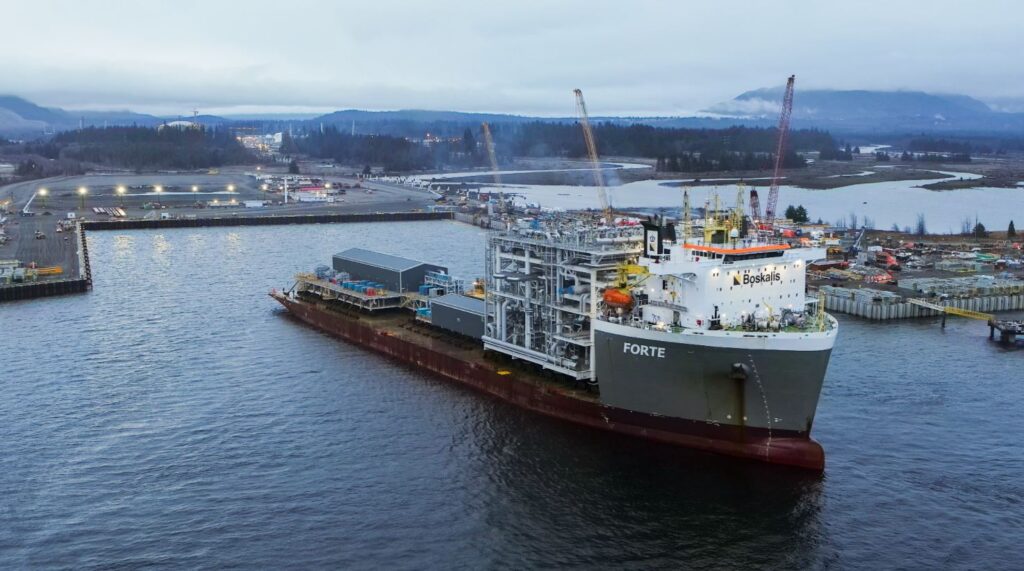 2022 03 10 Inlet facilities module arrives LNG Canada - Первый модуль доставлен на площадку завода СПГ LNG Canada