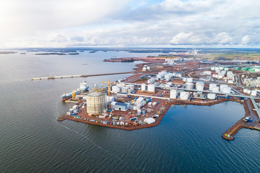 Hamina LNG terminal HaminaLNG oy - Финский СПГ-терминал Hamina LNG начнет работу в этом году