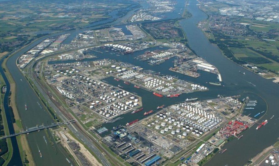 Порт Роттердама присматривается к зеленому водороду из Африки
