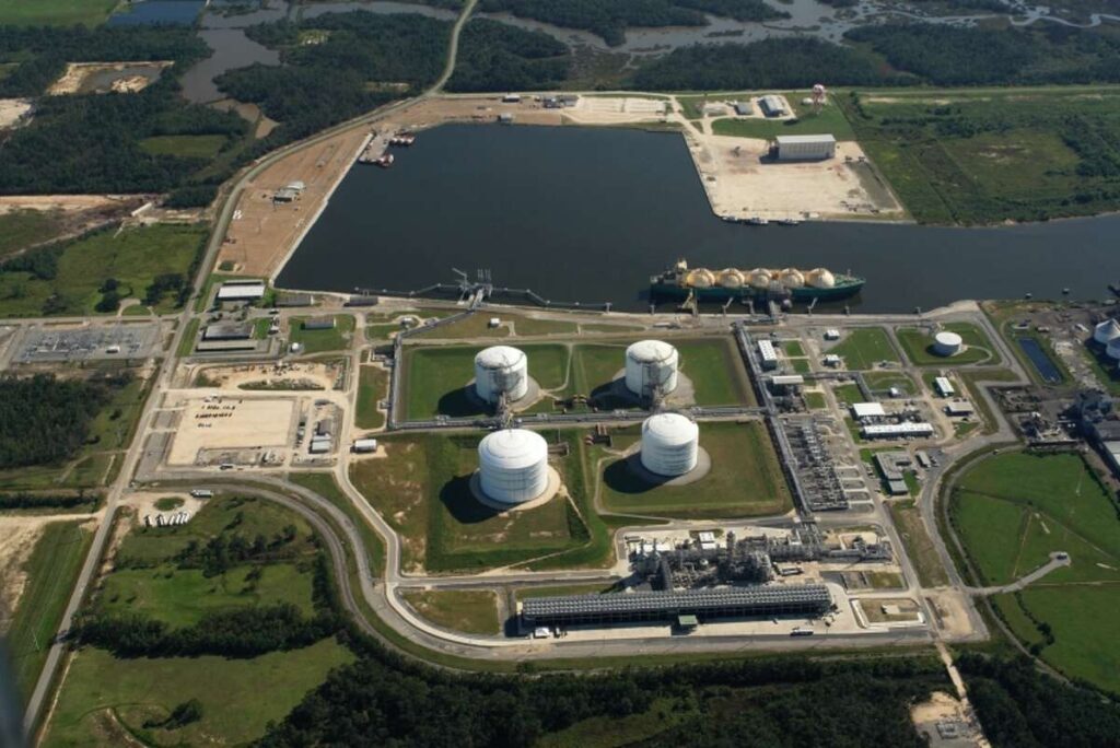 Lake Charles Import terminal - Energy Transfer возрождает «призрачный» проект СПГ Lake Charles LNG, подписав 2 соглашения о поставках СПГ в Китай