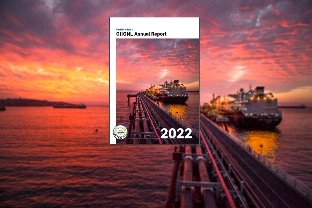 GIIGNL2022 Annual Report cover2 - GIIGNL выпускает годовой отчет за 2022 год, посвященный мировой индустрии СПГ