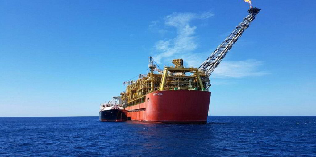 Prelude FLNG n Flex Courageous Flex LNG - Производство на плавучем СПГ заводе Prelude FLNG вновь остановлено после очередного небольшого пожара