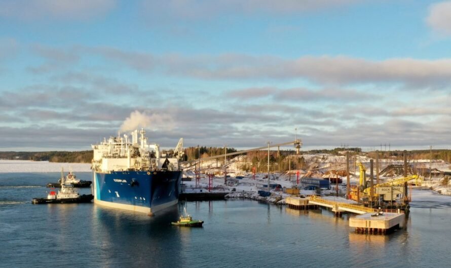 Первая в Финляндии плавучая установка хранения и регазификации СПГ FSRU Exemplar прибыла в Инкоо
