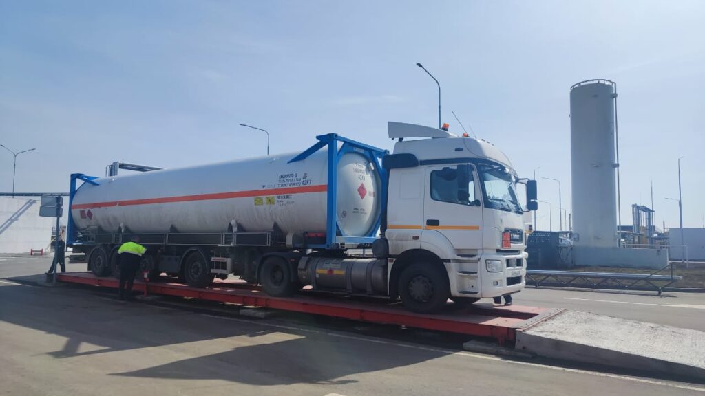 KSPG Shakhty Donmetan 2025 04g - На МАЗК iGas Шахты заправили около 100 единиц автотехники на СПГ