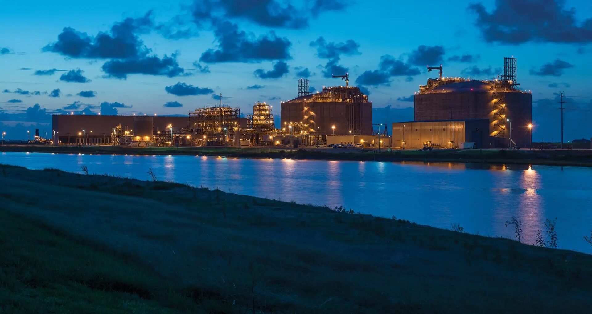 Freeport LNG 2025 - Freeport LNG снова сдвигает строительство четвертой линии