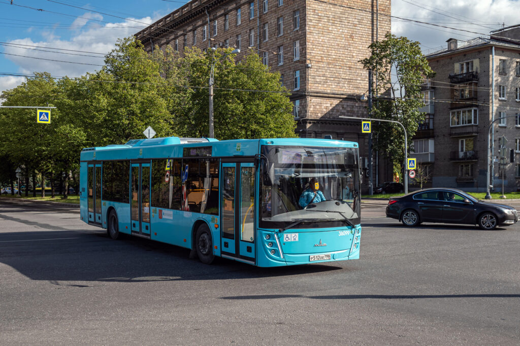 MAZ 203 945 in Saint Petersburg - Красноярск готовится принять 200 автобусов на СПГ до конца 2025 года