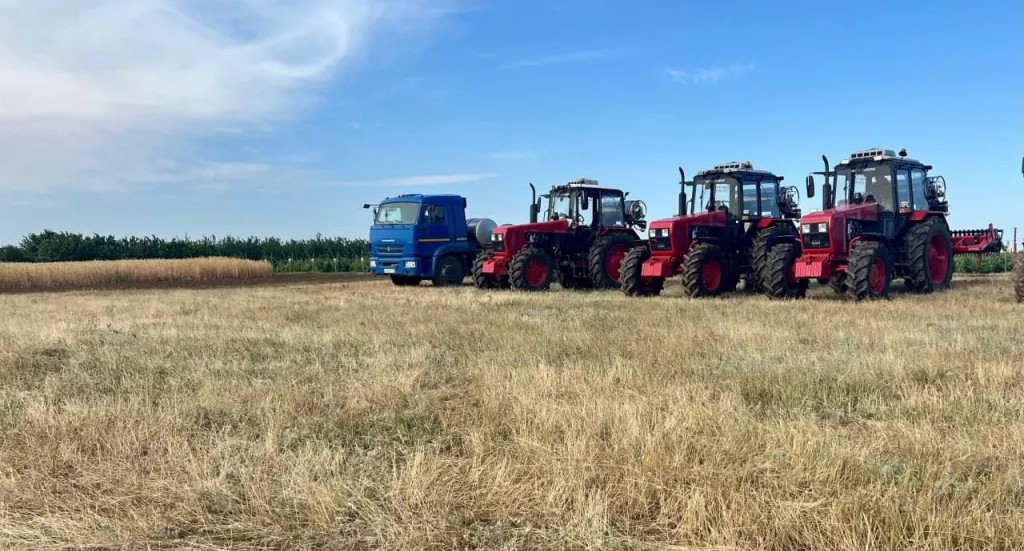 MTZ 1221GT 2025 07 Raritek - Трактор МТЗ 1221 GT на СПГ показал 5-кратную экономию относительно ДТ